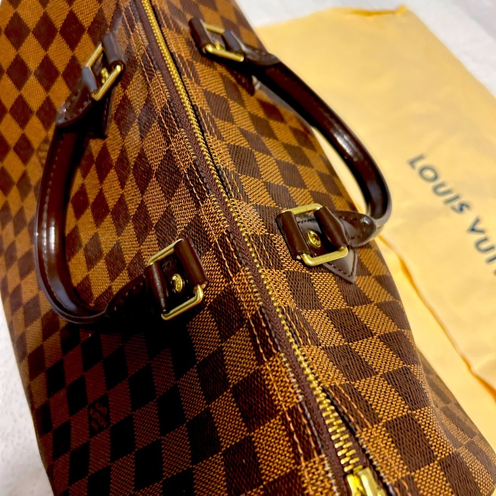 Authentic, Louis Vuitton Speedy 35 in Damier Ebene
